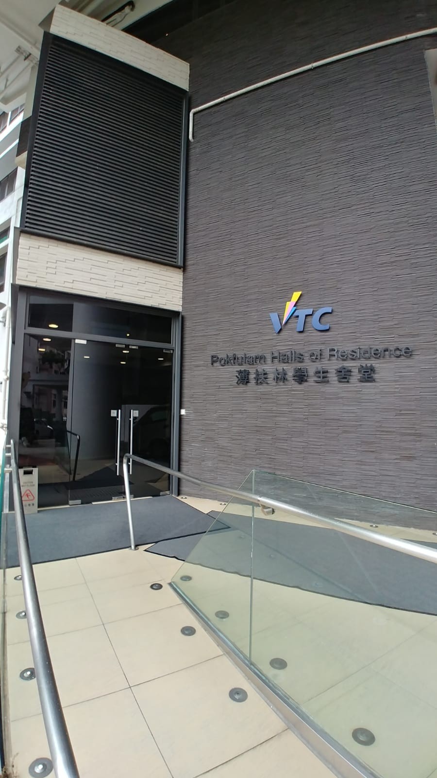 https://d26ql2nsjs5ylm.cloudfront.net/files/684d38d861524b0002a3d140/8lik25jzc-Hall-MainEntrance.jpg